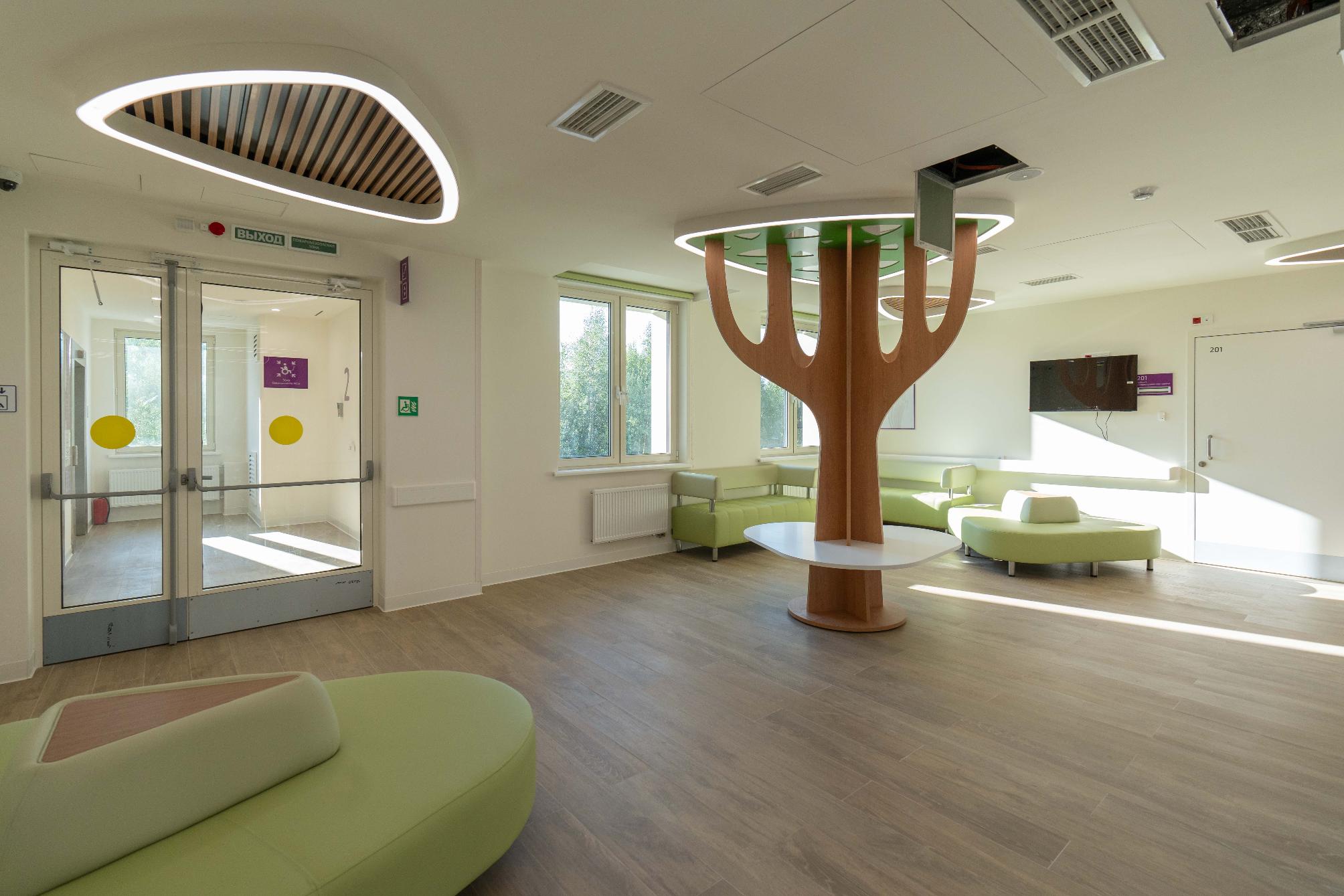 В поселке Птичное Филимонковского района открылась Детско-взрослая поликлиника после реконструкции